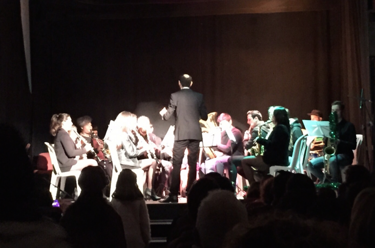 La Escuela y Banda de Música cierran el programa cultural de 2015 con un gran lleno en el concierto de Navidad
