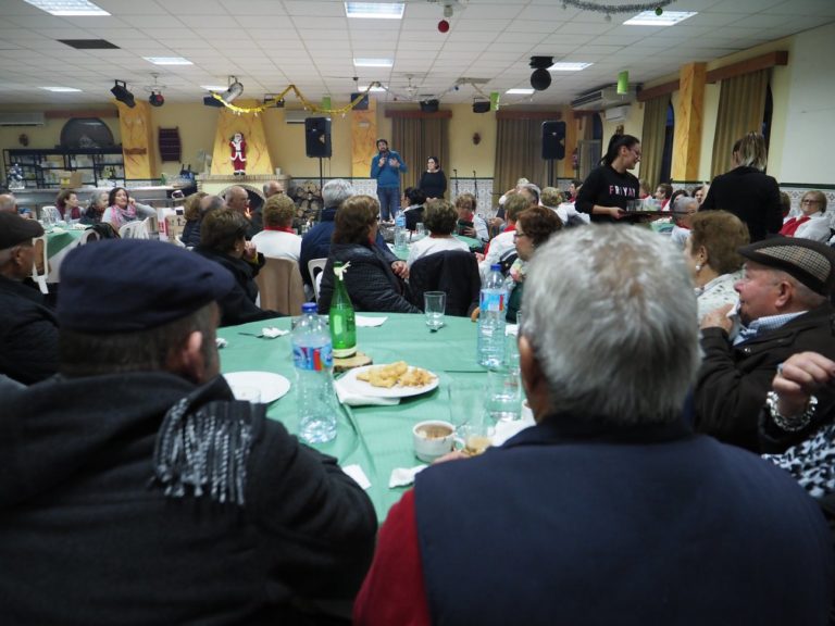 Merienda Navideña con nuestros mayores.