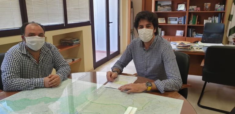 Firmado el Acuerdo entre ‘FibraSinLímites’ y el Ayuntamiento para que todos los estudiantes vallenses tengan acceso a internet.