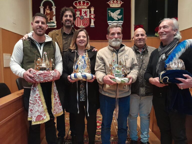 Acto de proclamación de los respresentantes de SS.MM. los Reyes Magos de Oriente y S.E. el Cartero Real en San José del Valle.